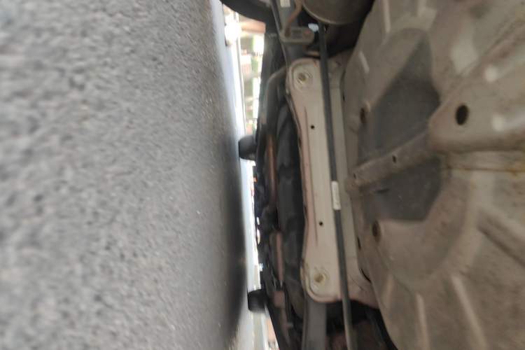 Used Soueast V5 Lingzhi 2012 1.5L CVT Luxury Version Chassis Rear