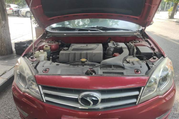 Used Soueast V5 Lingzhi 2012 1.5L CVT Luxury Version Engine Bay