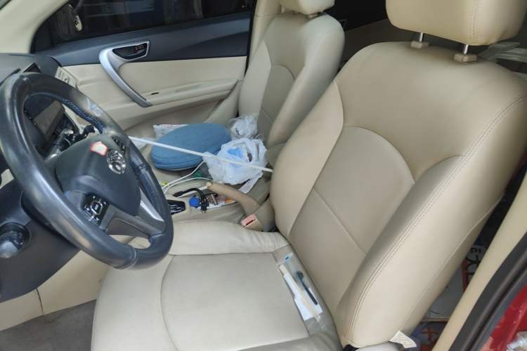 Used Soueast V5 Lingzhi 2012 1.5L CVT Luxury Version Left Front Seat