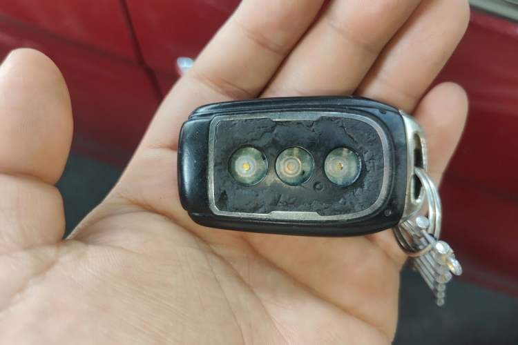 Used Soueast V5 Lingzhi 2012 1.5L CVT Luxury Version Vehicle Key