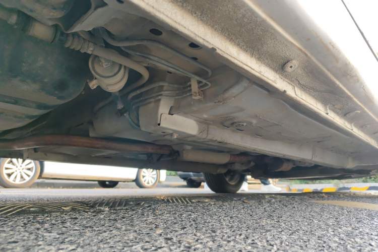 Used Soueast V5 Lingzhi 2012 1.5L Manual Comfort Edition Chassis Rear Right