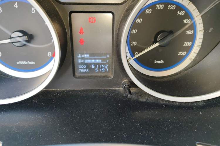 Used Soueast V5 Lingzhi 2012 1.5L Manual Comfort Edition Odometer Close Up