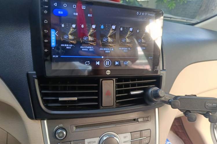 Used Soueast V5 Lingzhi 2012 1.5L CVT Comfort Edition Audio And AC Panel