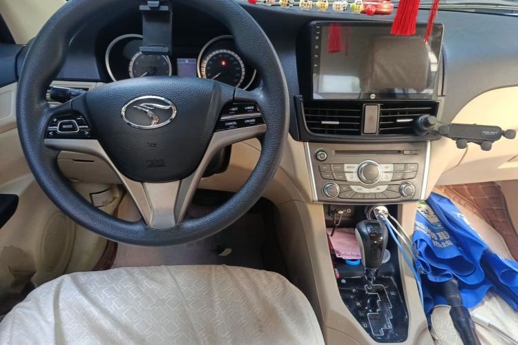 Used Soueast V5 Lingzhi 2012 1.5L CVT Comfort Edition Center Console