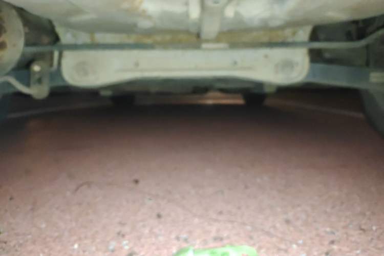 Used Soueast V5 Lingzhi 2012 1.5L CVT Flagship Edition Chassis Rear