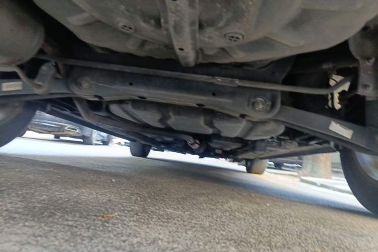 Used Soueast V5 Lingzhi 2012 1.5L CVT Comfort Edition Chassis Rear
