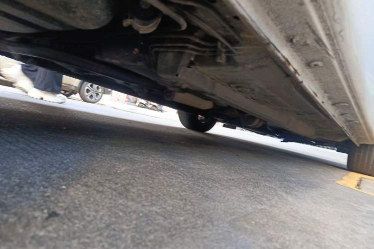 Used Soueast V5 Lingzhi 2012 1.5L CVT Comfort Edition Chassis Rear Right