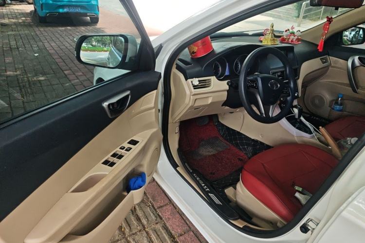 Used Soueast V5 Lingzhi 2012 1.5L CVT Comfort Edition Driver Seat
