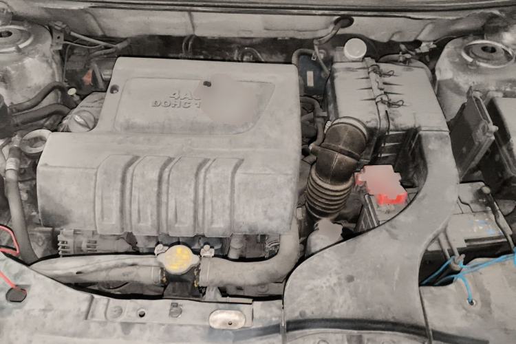 Used Soueast V5 Lingzhi 2012 1.5L Manual Comfort Edition Engine Bay