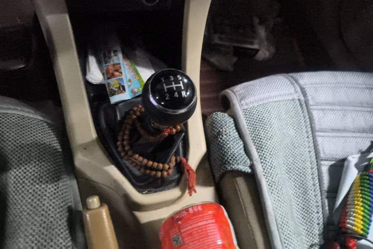 Used Soueast V5 Lingzhi 2012 1.5L Manual Comfort Edition Gear Lever