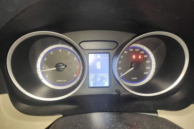 Used Soueast V5 Lingzhi 2012 1.5L CVT Flagship Edition Instrument Cluster