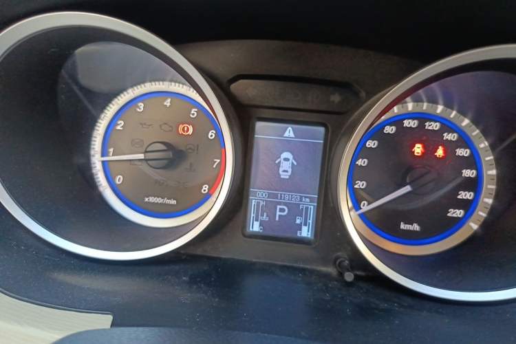 Used Soueast V5 Lingzhi 2012 1.5L CVT Comfort Edition Instrument Cluster