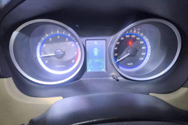 Used Soueast V5 Lingzhi 2012 1.5L Manual Comfort Edition Instrument Cluster