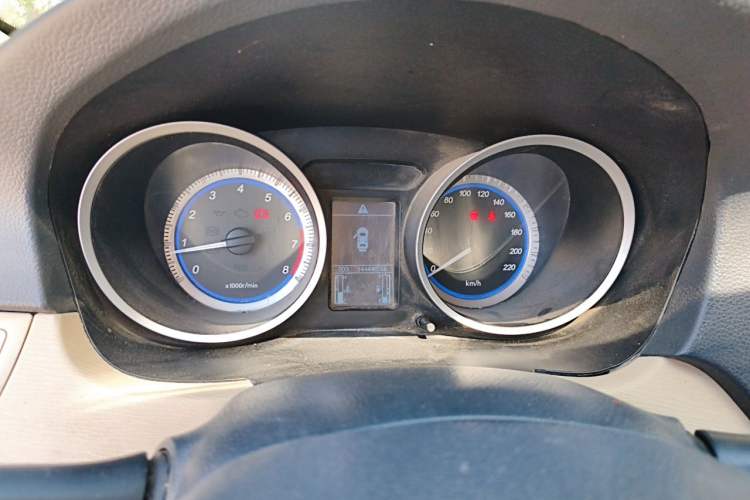 Used Soueast V5 Lingzhi 2012 1.5L Manual Comfort Edition Instrument Cluster
