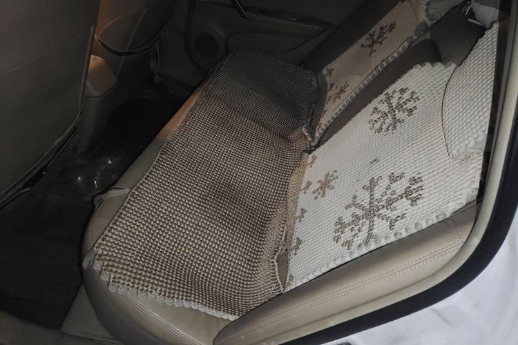 Used Soueast V5 Lingzhi 2012 1.5L CVT Flagship Edition Left Rear Seat