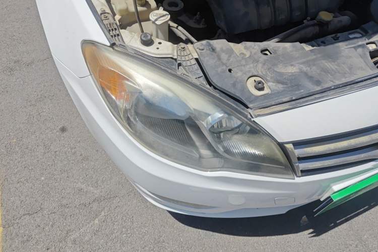 Used Soueast V5 Lingzhi 2012 1.5L Manual Luxury Version Right Front Headlight
