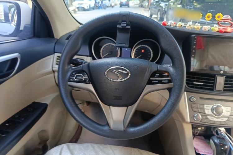 Used Soueast V5 Lingzhi 2012 1.5L CVT Comfort Edition Steering Wheel