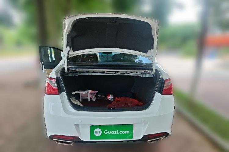 Used Soueast V5 Lingzhi 2012 1.5L CVT Comfort Edition Trunk