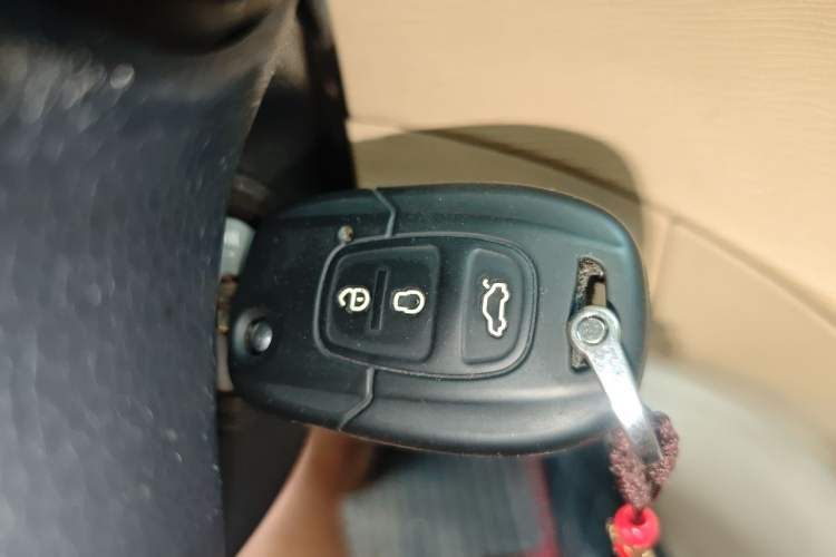 Used Soueast V5 Lingzhi 2012 1.5L CVT Comfort Edition Vehicle Key