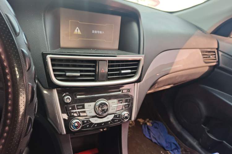 Used Soueast V5 Lingzhi 2012 1.5L Manual Standard Edition Audio And AC Panel
