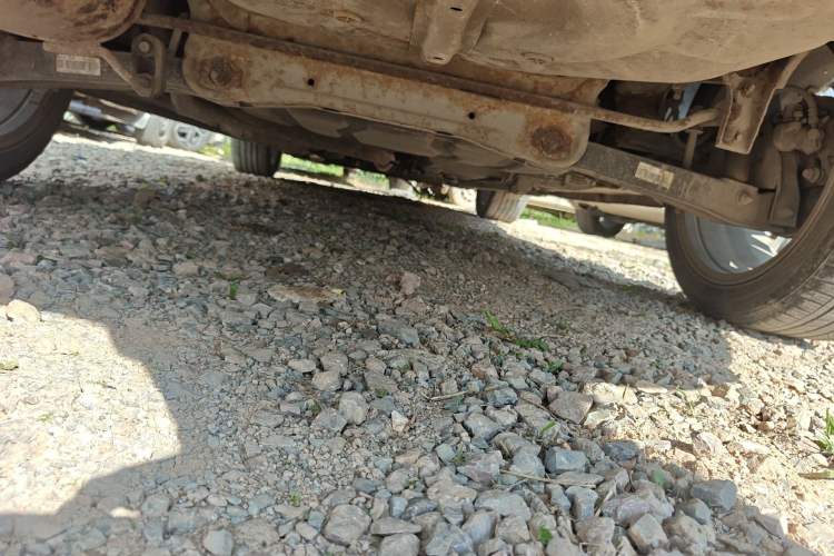 Used Soueast V5 Lingzhi 2012 1.5L Manual Standard Edition Chassis Rear