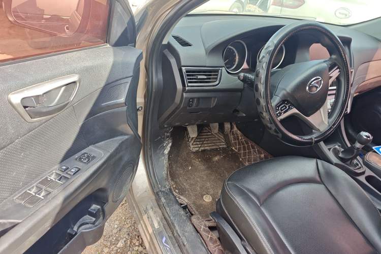 Used Soueast V5 Lingzhi 2012 1.5L Manual Standard Edition Driver Seat