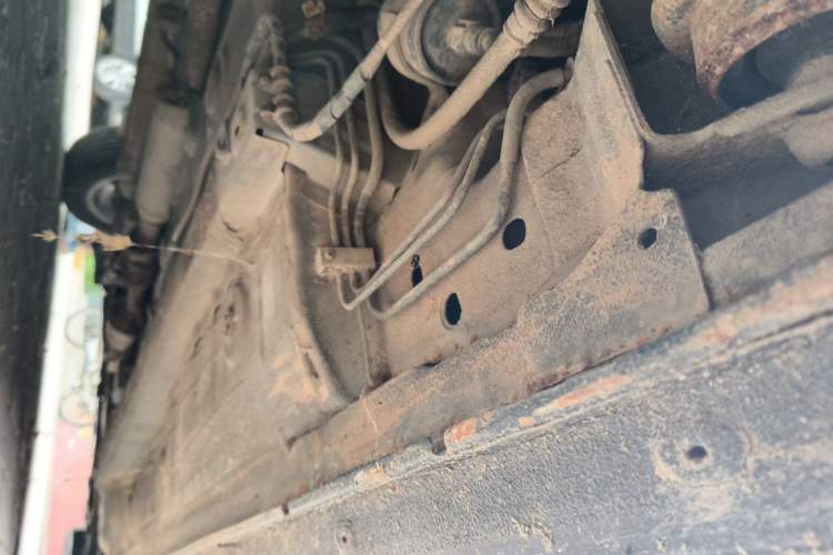 Used Soueast V5 Lingzhi 2013 1.5L Manual Flagship CNG Model Chassis Rear Right