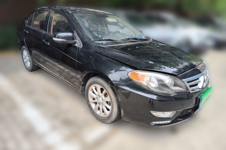 Used Soueast V5 Lingzhi 2013 1.5L Manual Flagship CNG Model Front Right 45 Deg