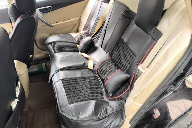 Used Soueast V5 Lingzhi 2013 1.5L Manual Flagship CNG Model Left Rear Seat