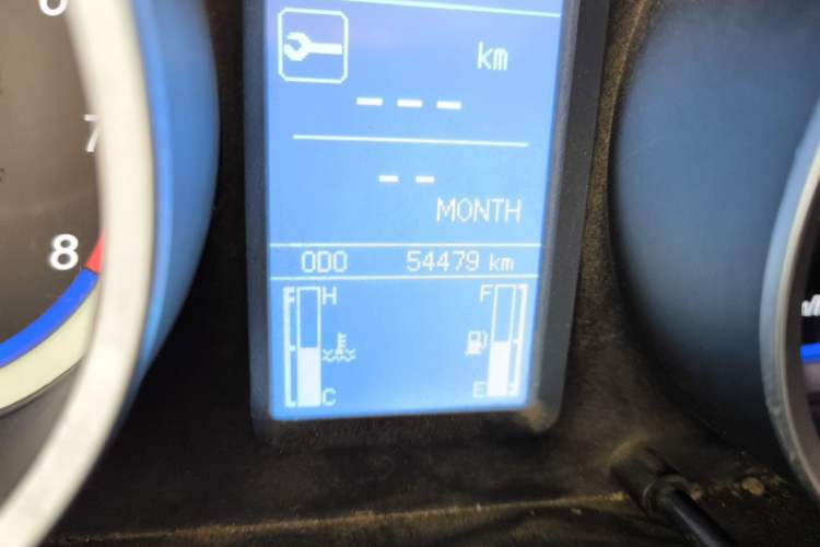 Used Soueast V5 Lingzhi 2013 1.5L Manual Flagship CNG Model Odometer Close Up