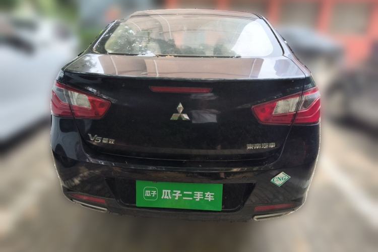 Used Soueast V5 Lingzhi 2013 1.5L Manual Flagship CNG Model Rear
