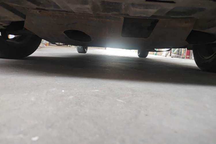 Used Soueast V5 Lingzhi 2013 1.5L Manual ZhiShang Model Chassis Front
