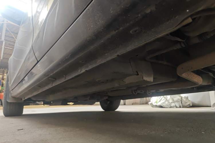 Used Soueast V5 Lingzhi 2013 1.5L Manual ZhiShang Model Chassis Rear Left