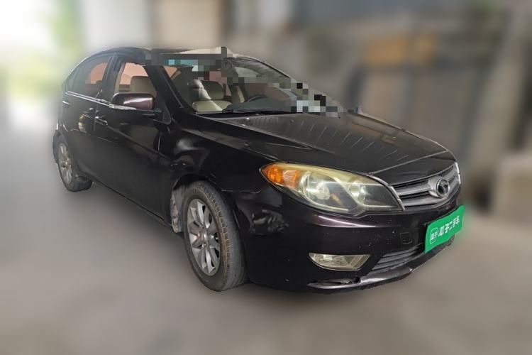 Used Soueast V5 Lingzhi 2013 1.5L Manual ZhiShang Model Front Right 45 Deg