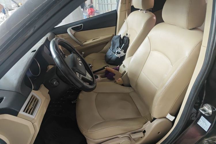 Used Soueast V5 Lingzhi 2013 1.5L Manual ZhiShang Model Left Front Seat
