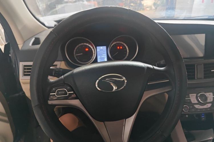 Used Soueast V5 Lingzhi 2013 1.5L Manual ZhiShang Model Steering Wheel