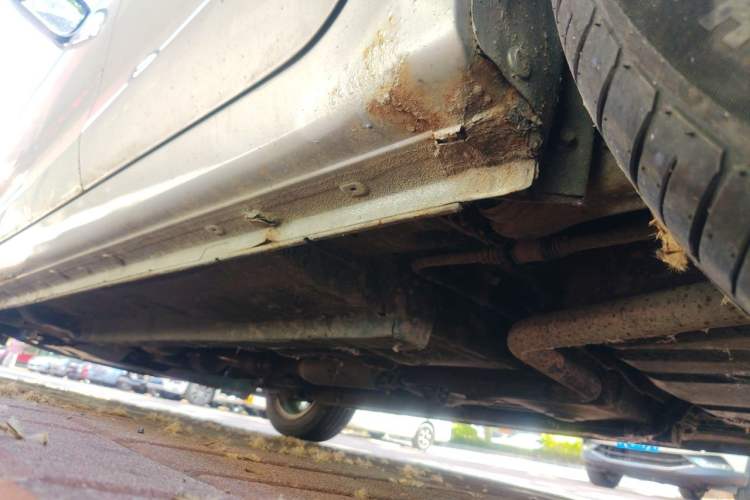 Used Soueast V5 Lingzhi 2013 1.5L Manual Flagship CNG Model Chassis Rear Left