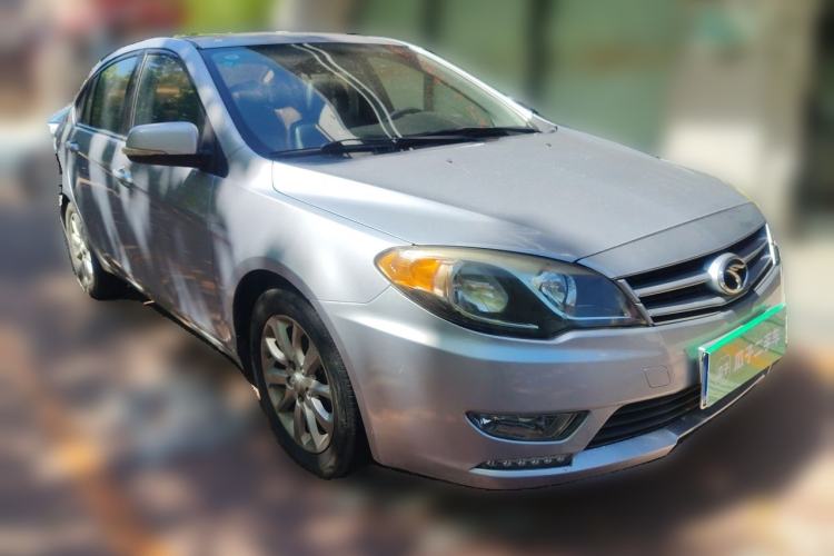 Used Soueast V5 Lingzhi 2013 1.5L Manual Flagship CNG Model Front Right 45 Deg