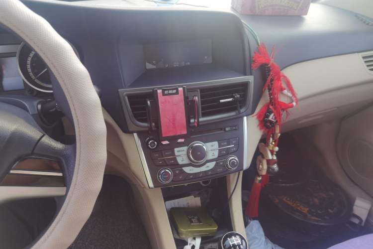 Used Soueast V5 Lingzhi 2013 1.5L Manual Standard CNG Model Audio And AC Panel