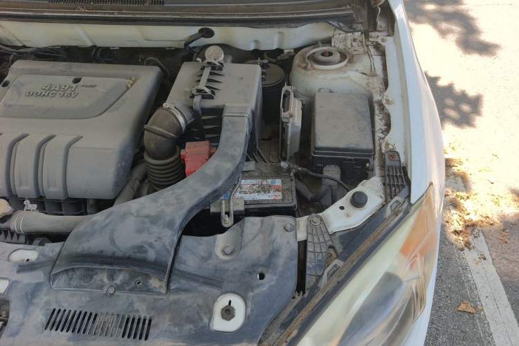 Used Soueast V5 Lingzhi 2013 1.5L Manual ZhiShang Model Engine Bay Left