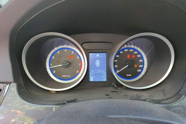 Used Soueast V5 Lingzhi 2013 1.5L Manual ZhiShang Model Instrument Cluster