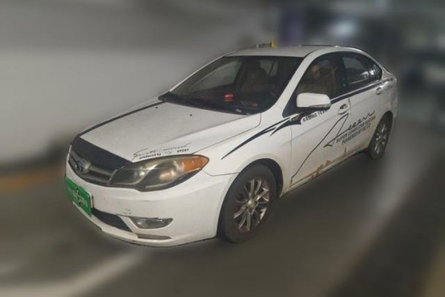 Soueast V5 Lingzhi 2013 1.5L Manual ZhiShang Model usata