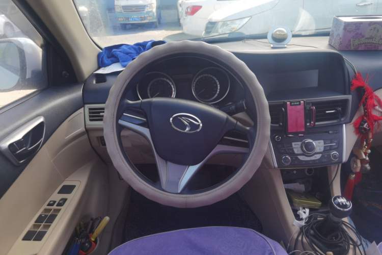 Used Soueast V5 Lingzhi 2013 1.5L Manual Standard CNG Model Steering Wheel