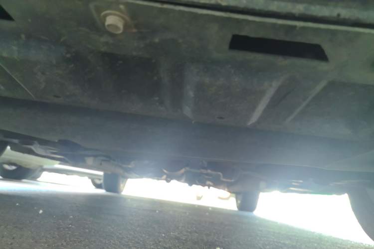 Used Soueast V5 Lingzhi 2014 1.5L Manual Comfort Model Chassis Front