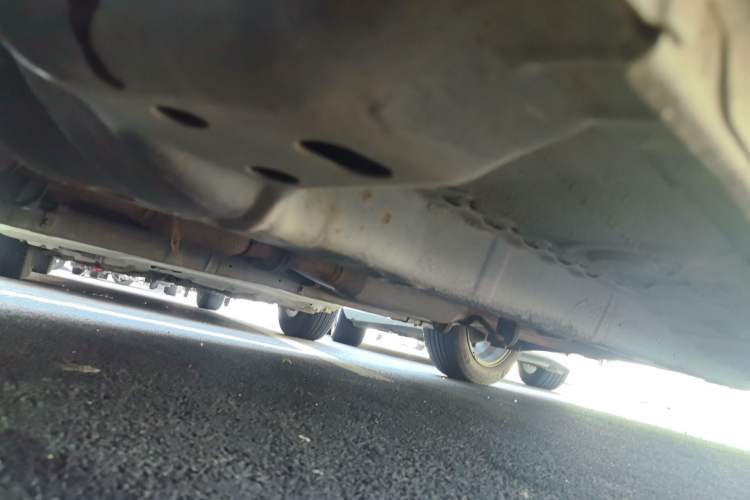 Used Soueast V5 Lingzhi 2014 1.5L Manual Comfort Model Chassis Front Left