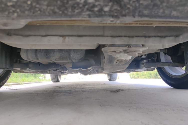 Used Soueast V5 Lingzhi 2014 1.5T Manual Qukong Version Chassis Front