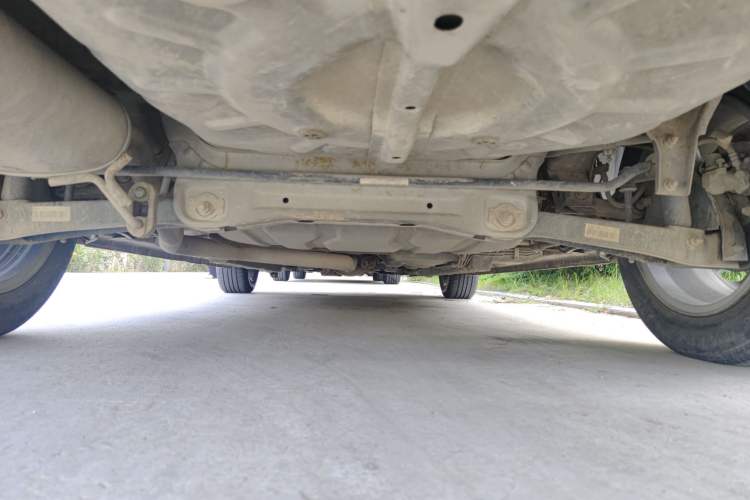 Used Soueast V5 Lingzhi 2014 1.5T Manual Qukong Version Chassis Rear