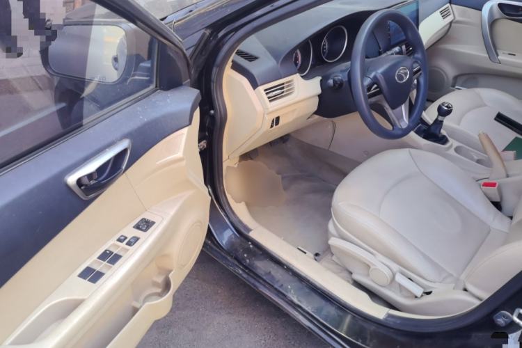 Used Soueast V5 Lingzhi 2014 1.5L Manual Comfort Model Driver Seat