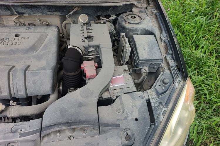 Used Soueast V5 Lingzhi 2014 1.5L Manual Sytle Xuya Engine Bay Left