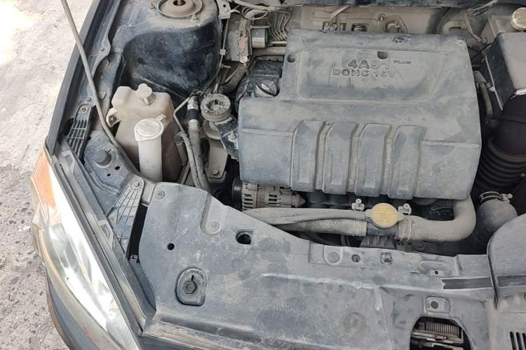 Used Soueast V5 Lingzhi 2014 1.5L Manual Sytle Xuya Engine Bay Right